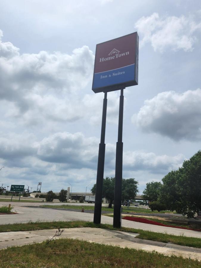 Hometown And * Mesquite